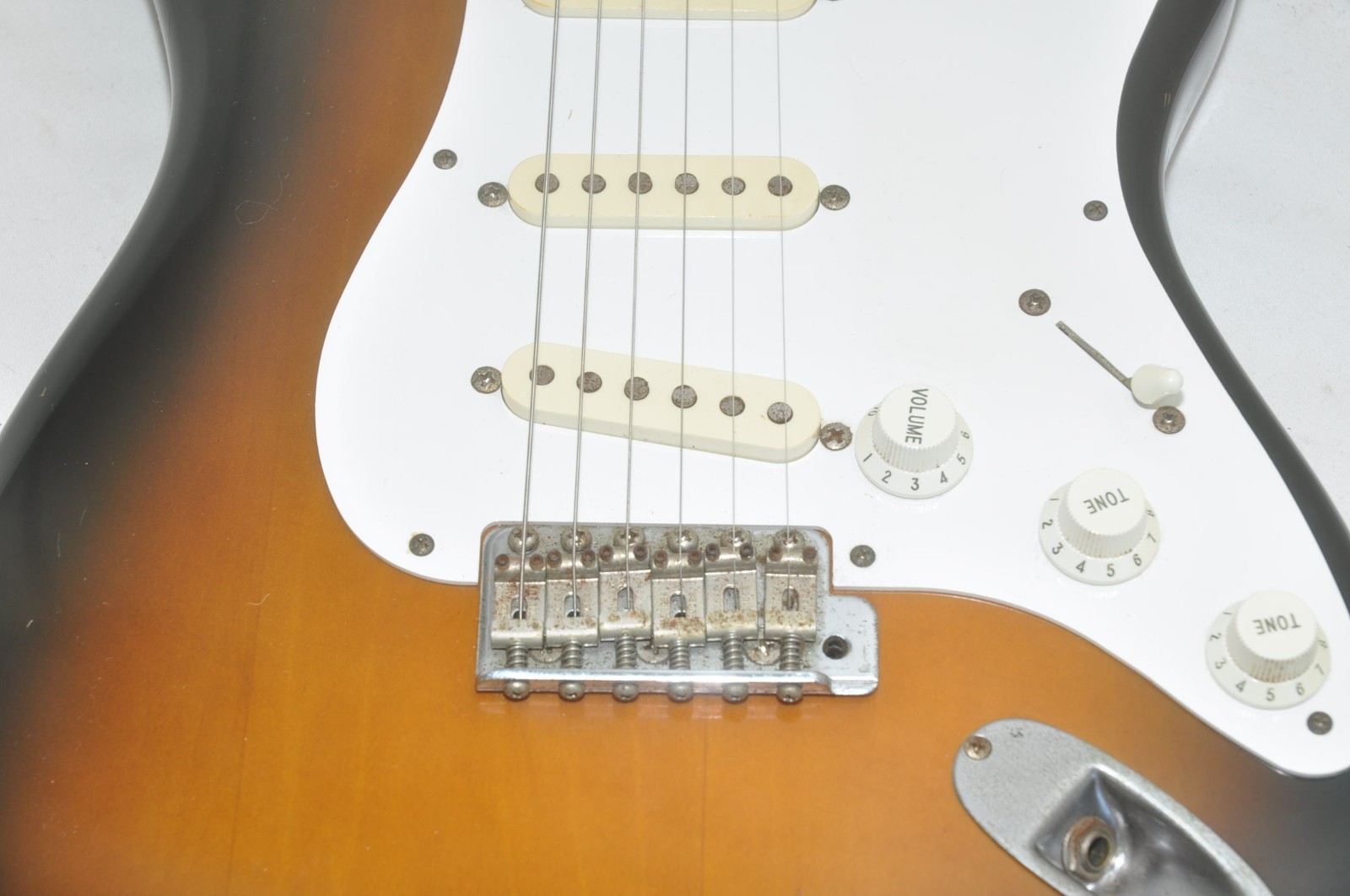 Fender Japan ST57（T）’57 Stratocaster 2-Tone Sunburst Electric Guitar Ref No 7481