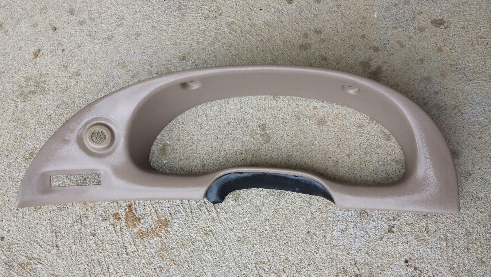 ✅00 01 03 04 FORD Mustang instrument cluster bezel OEM tan medium parchment dash