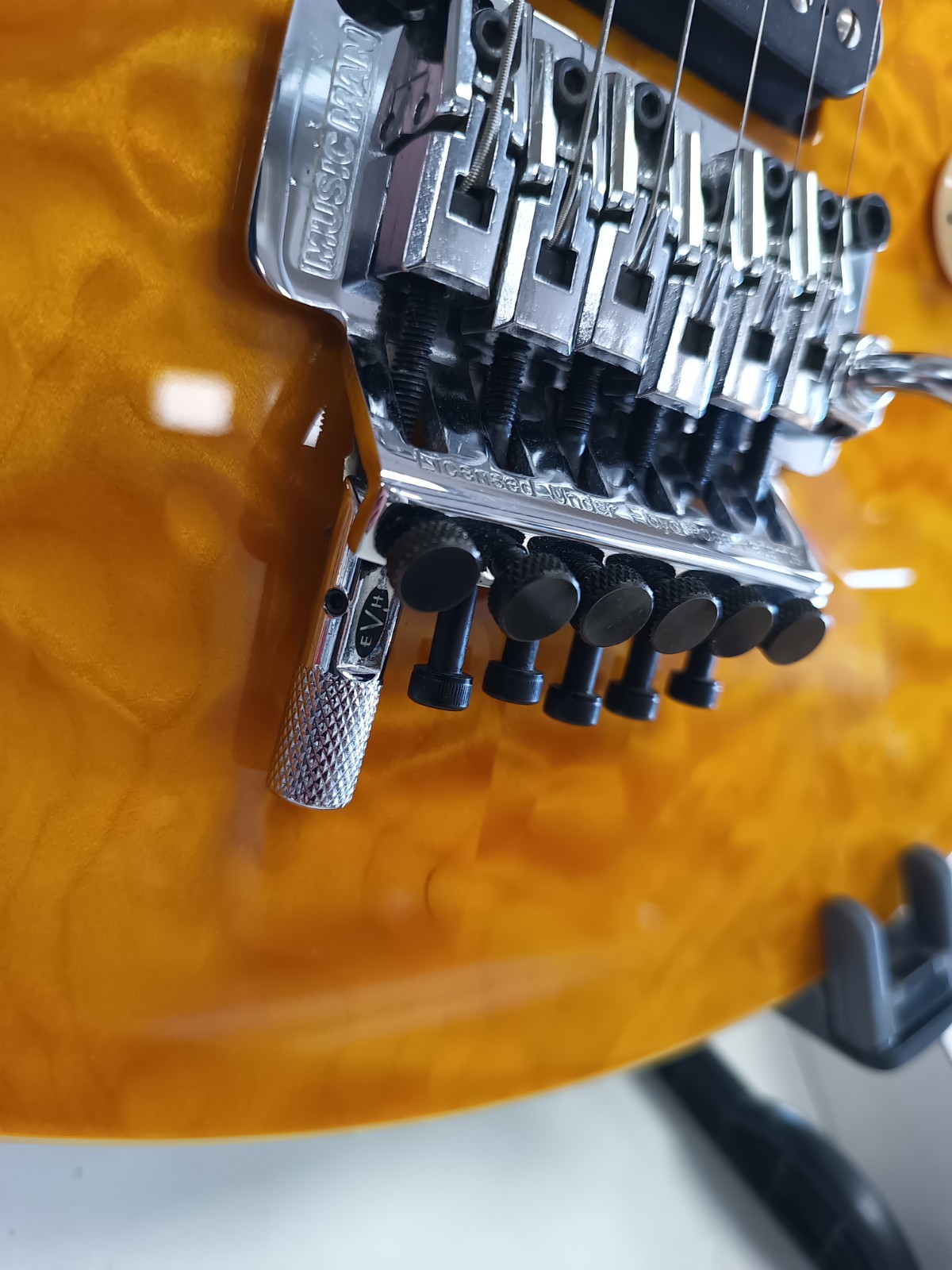Ernie Ball Music Man Axis Trans Amber Solid Body Electric Guitar 2002 USA