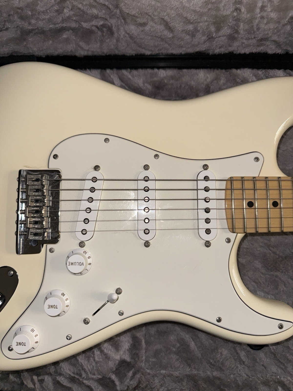Fender Stratocaster – Olympic White w/ HS Case & All Papers- GOOD Mod Shop