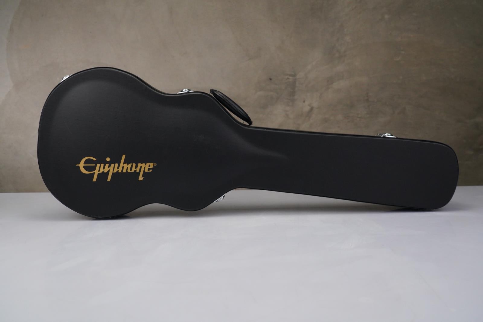 Epiphone Les Paul Custom Black w/ P90s Guitar Center w/ Case & Gig Bag #59252