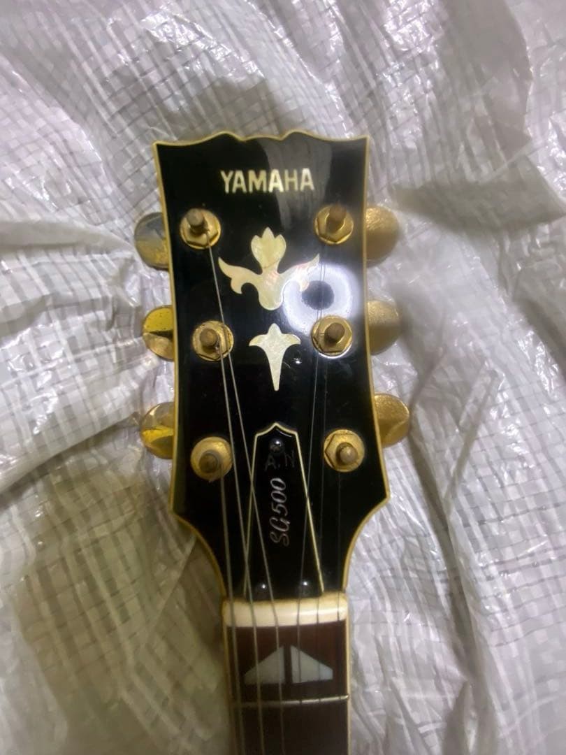 Electric Guitar Yamaha SG500 Silver Refinish Gold Hardware Japan Vintage