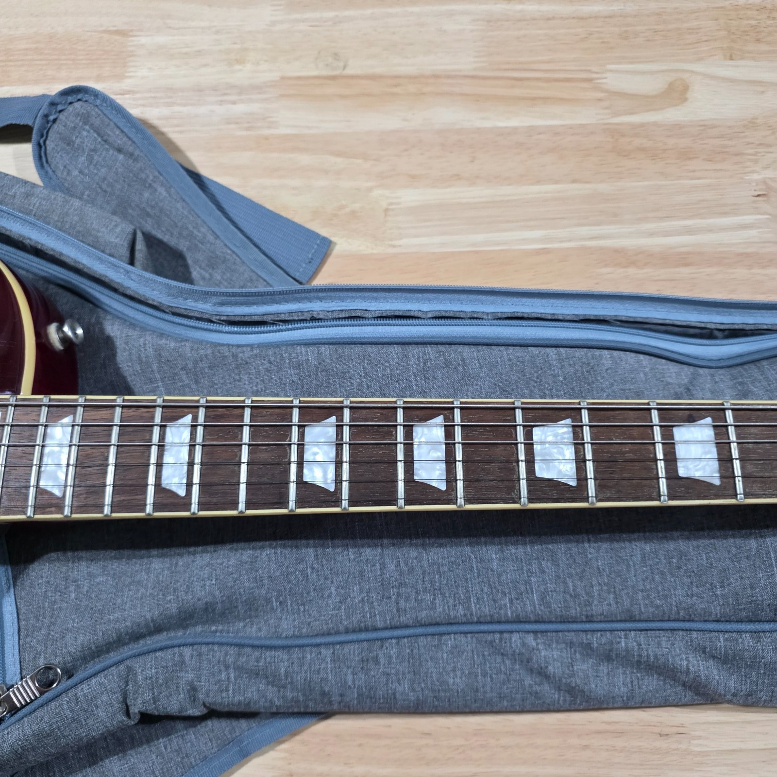 Epiphone Les Paul Standard 60’s Electric Guitar Bourbon Burst w/ Gig Bag