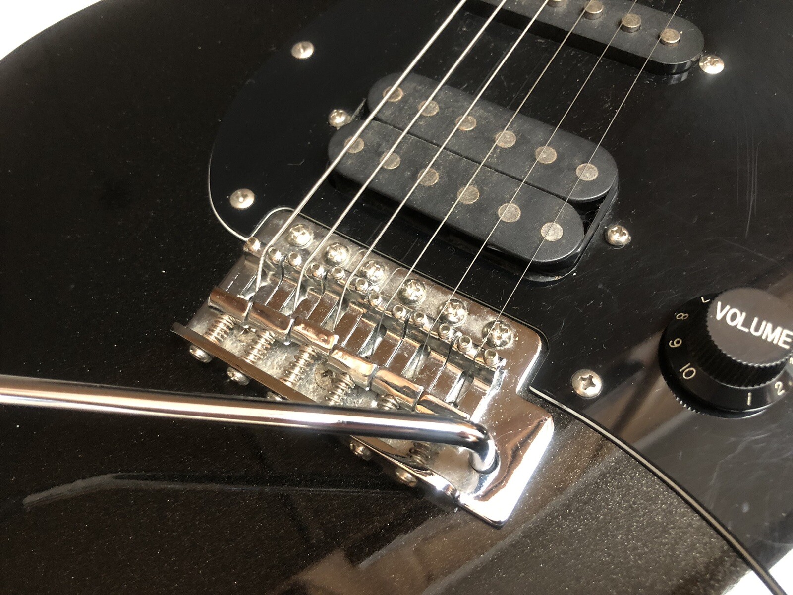Yamaha EG 112C2 Electric Guitar Black Metallic Storage Unit Find