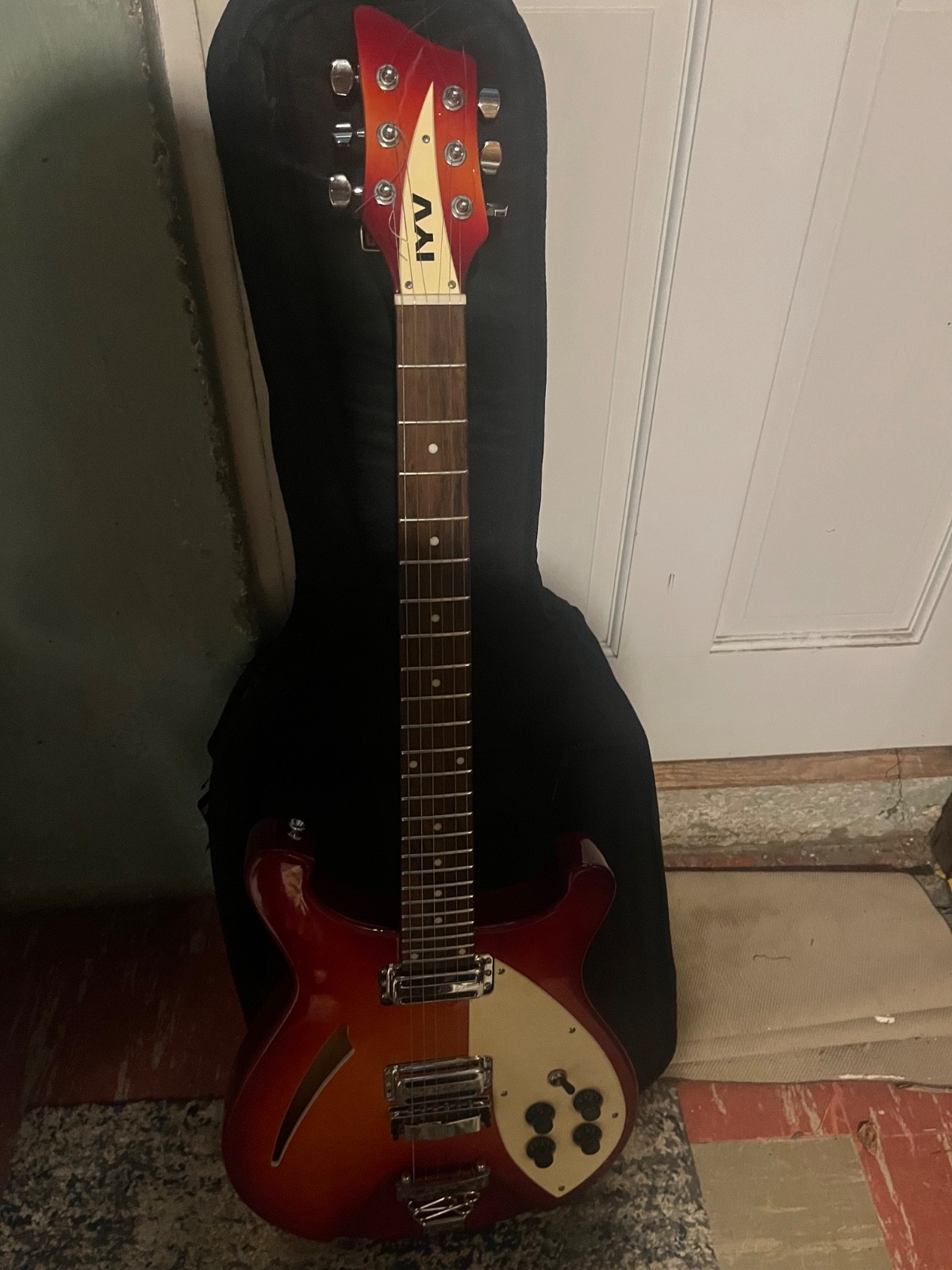 IYV Semi Hollow Body Rickenbacker Style Electic Guitar