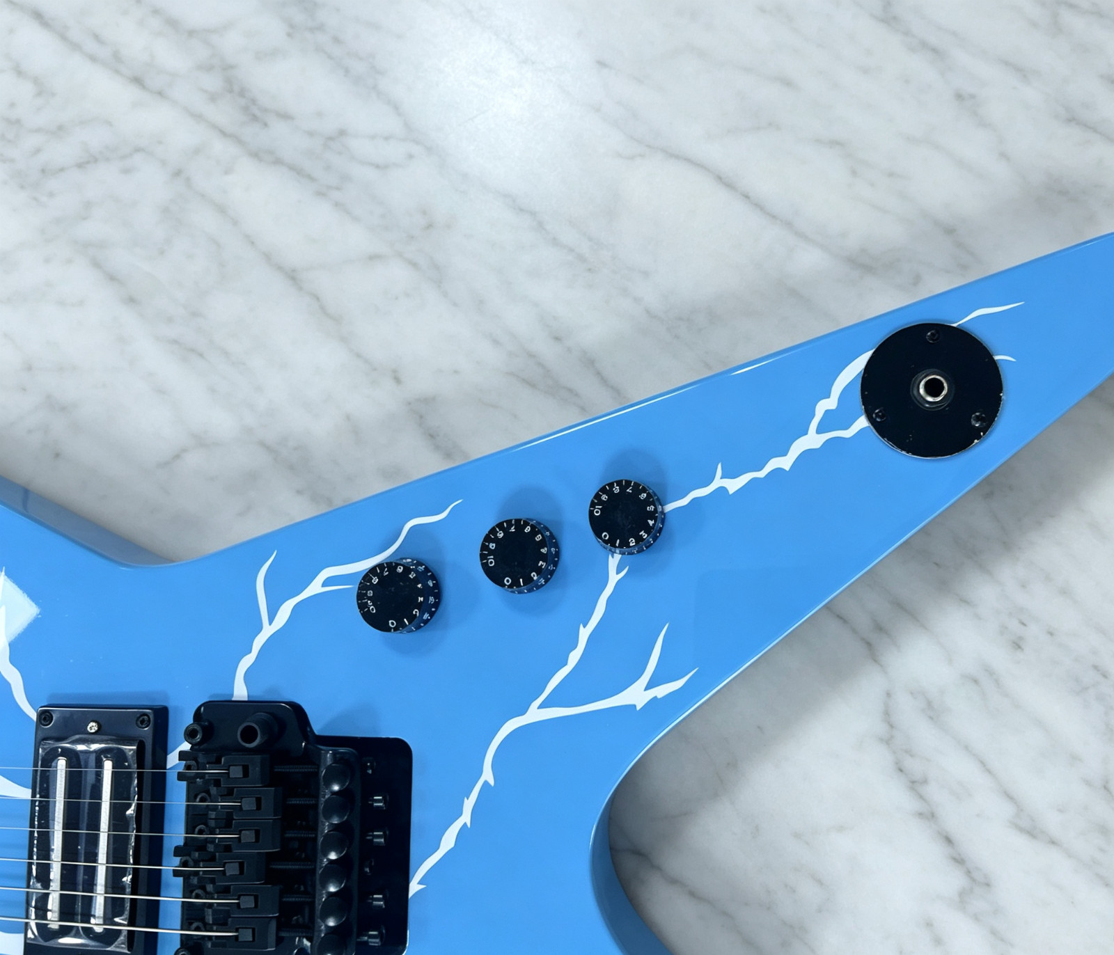 US warehouse Dimebag Darrel The Dean ML Shaped Electric Guitar Floyd Rose Bridge