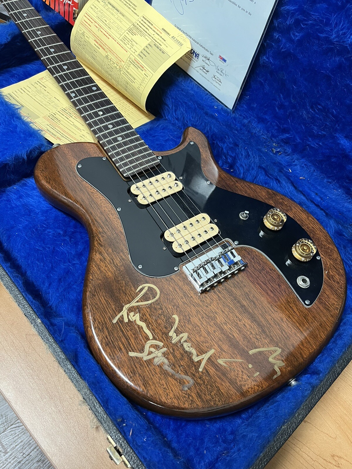 ROLLING STONES Gretsch Beast 1500 Guitar RONNIE WOOD AUTO PSA COA & Signed Book