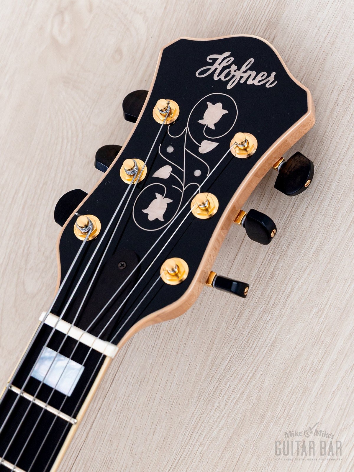 2011 Hofner New President Carved Top Archtop w/ Floating Pickup, Case & Hangtag