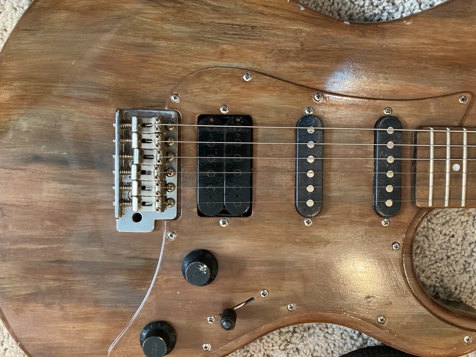 HSS Electric Guitar Natural Wood Tremolo w/ Gig Bag Serial QLH263304 Used Guitar
