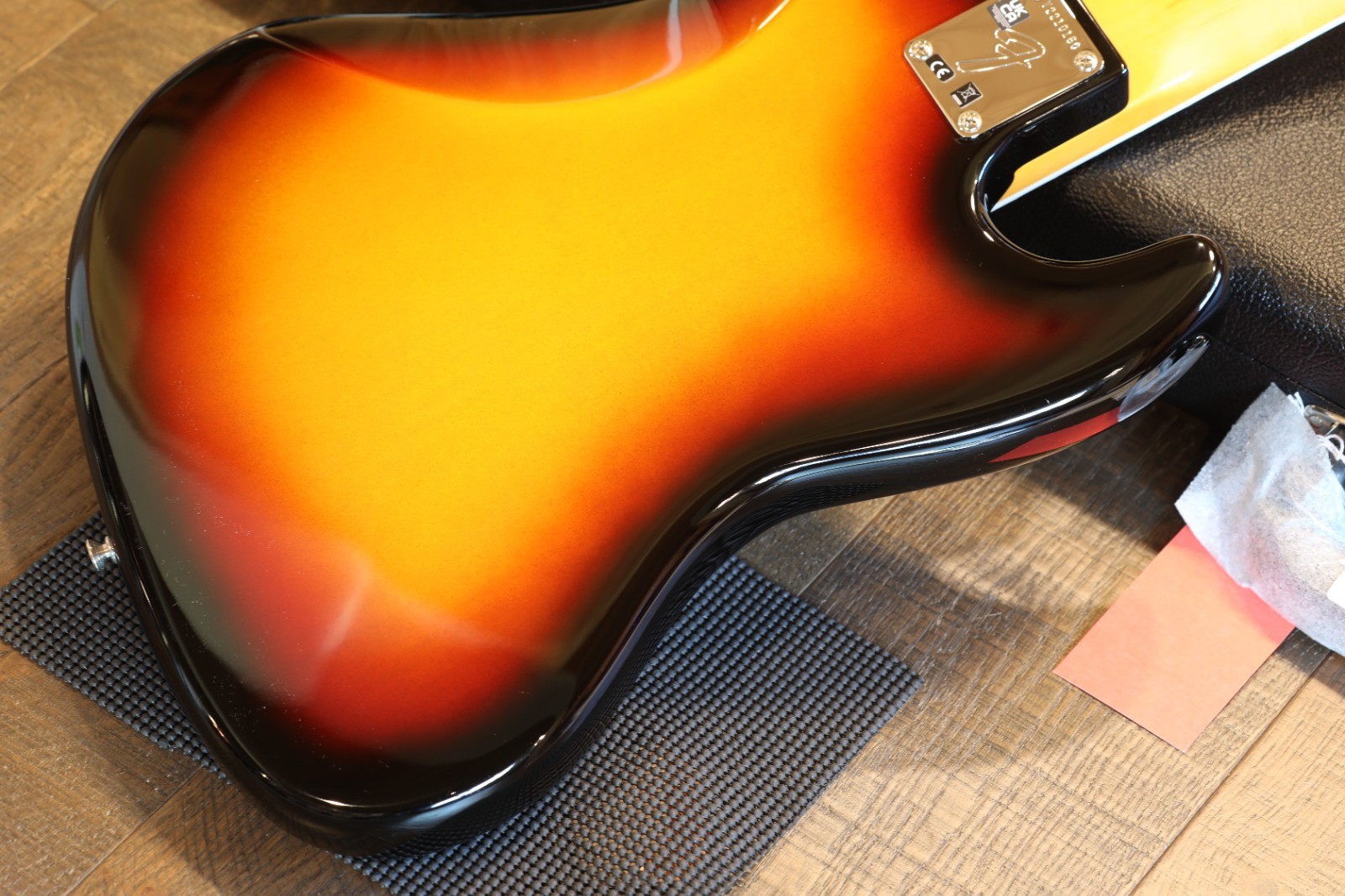 Lefty! 2022 Fender American Vintage II Precision Bass Sunburst + COA OHSC