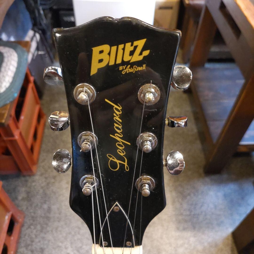 Blitz by Aria Pro II Leopard P-90 Electric Guitar Black Used