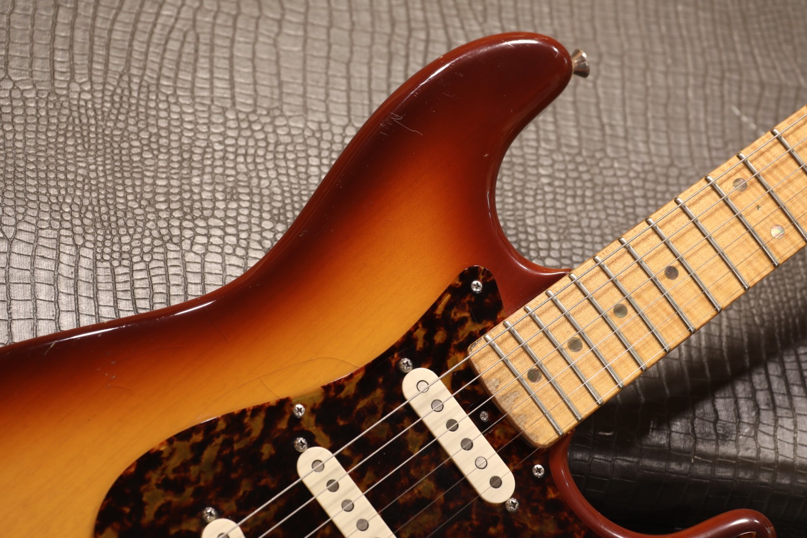 2008 DeTemple Spirit Series ’56 Stratocaster Electric Guitar Sunburst + HSC