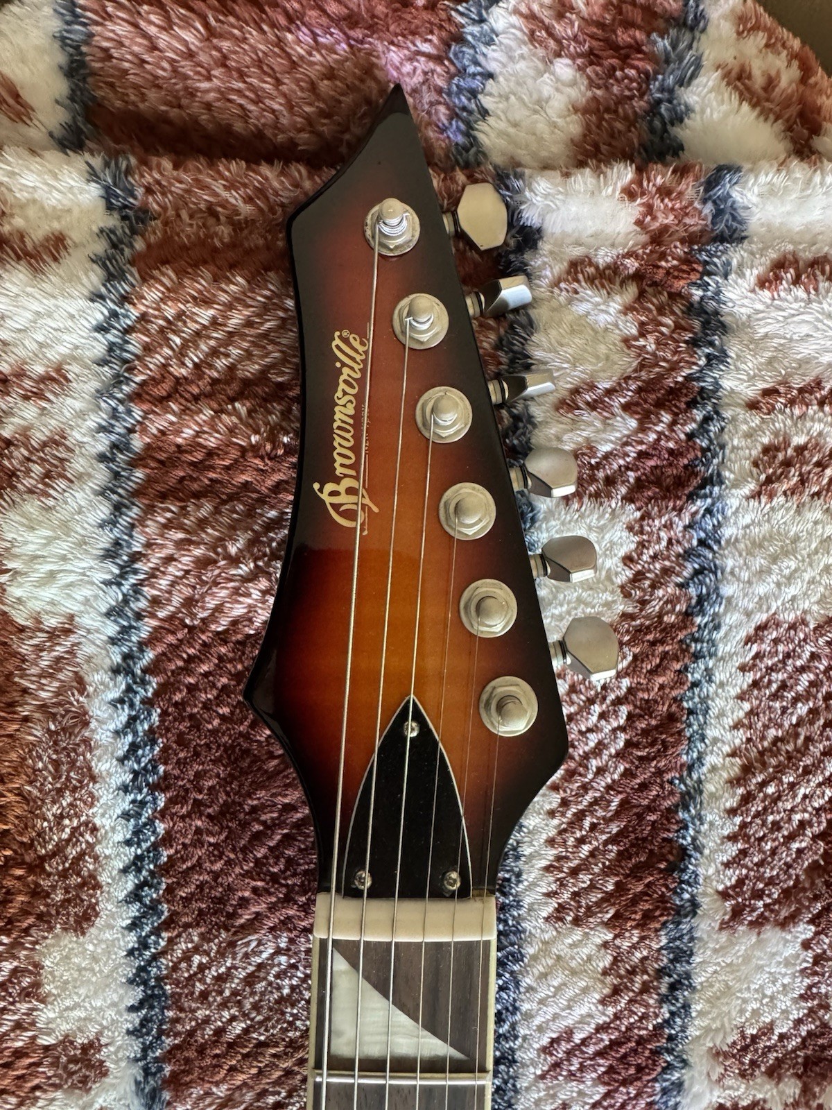 Brownsville Vintage Flying V Electric Guitar 6 String Solid Body Sunburst Tobacc