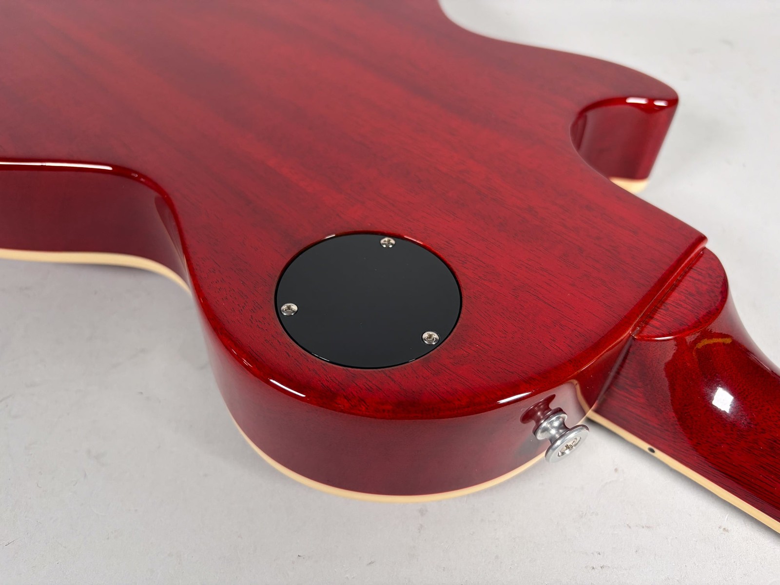 2023 Gibson Les Paul Standard 50’s Cherry Finish Flame Top w/OHSC
