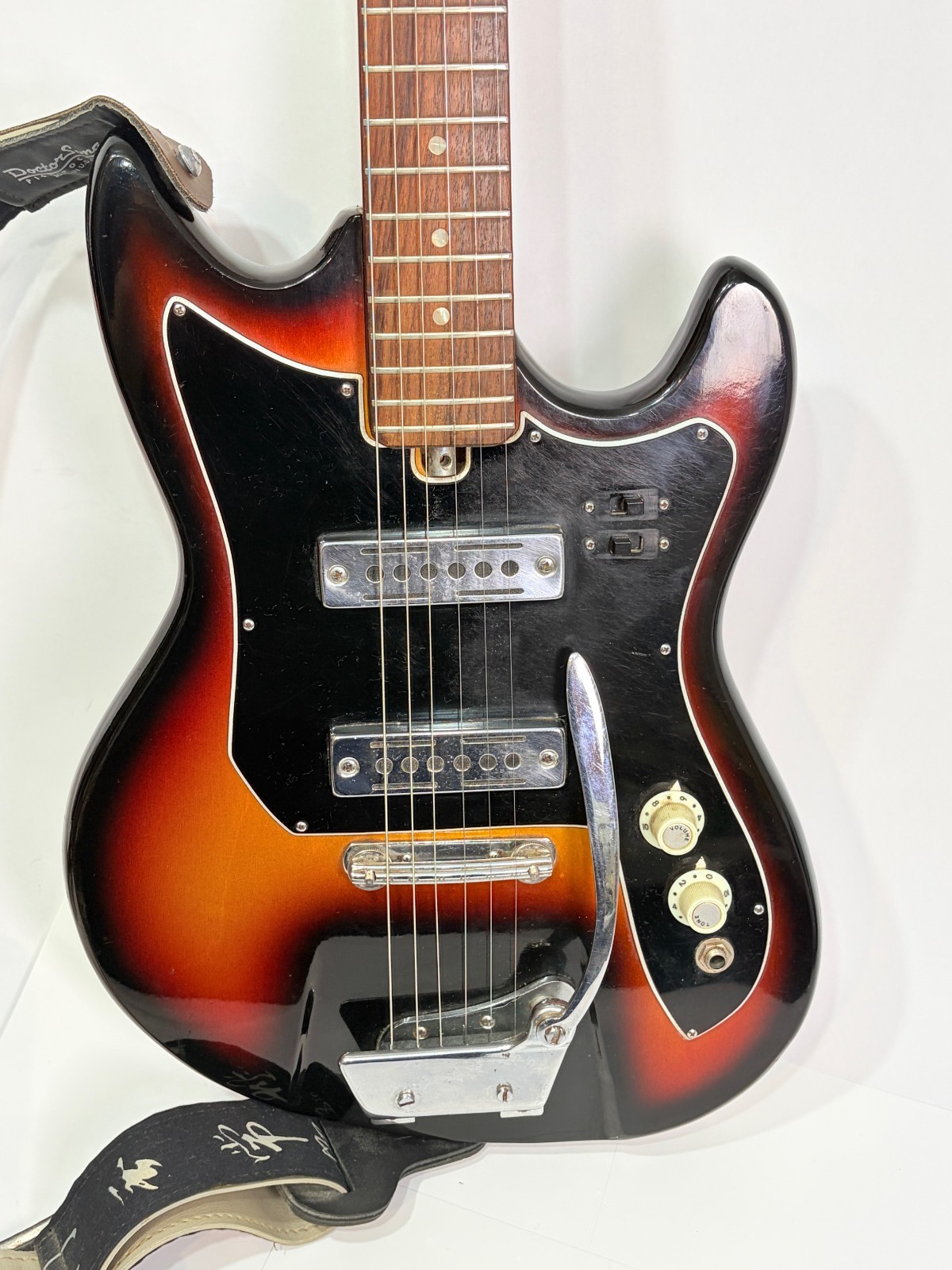 Vintage Kay ET-200 Electric Guitar Sunburst Offset Tremolo Dual Pickup Plays exc