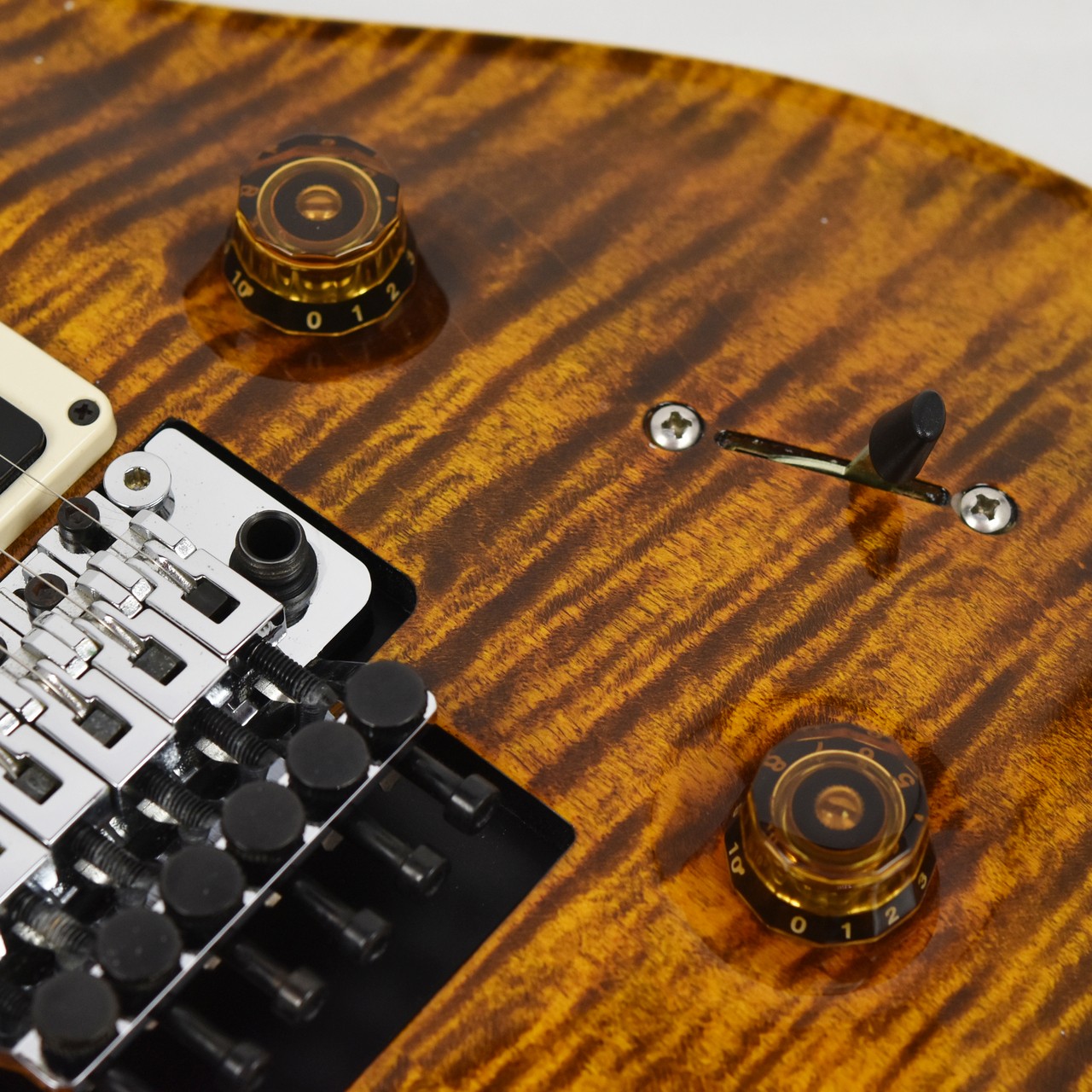 Paul Reed Smith PRS Wood Library Custom 24 Floyd Rose 10TOP – Yellow Tiger Used