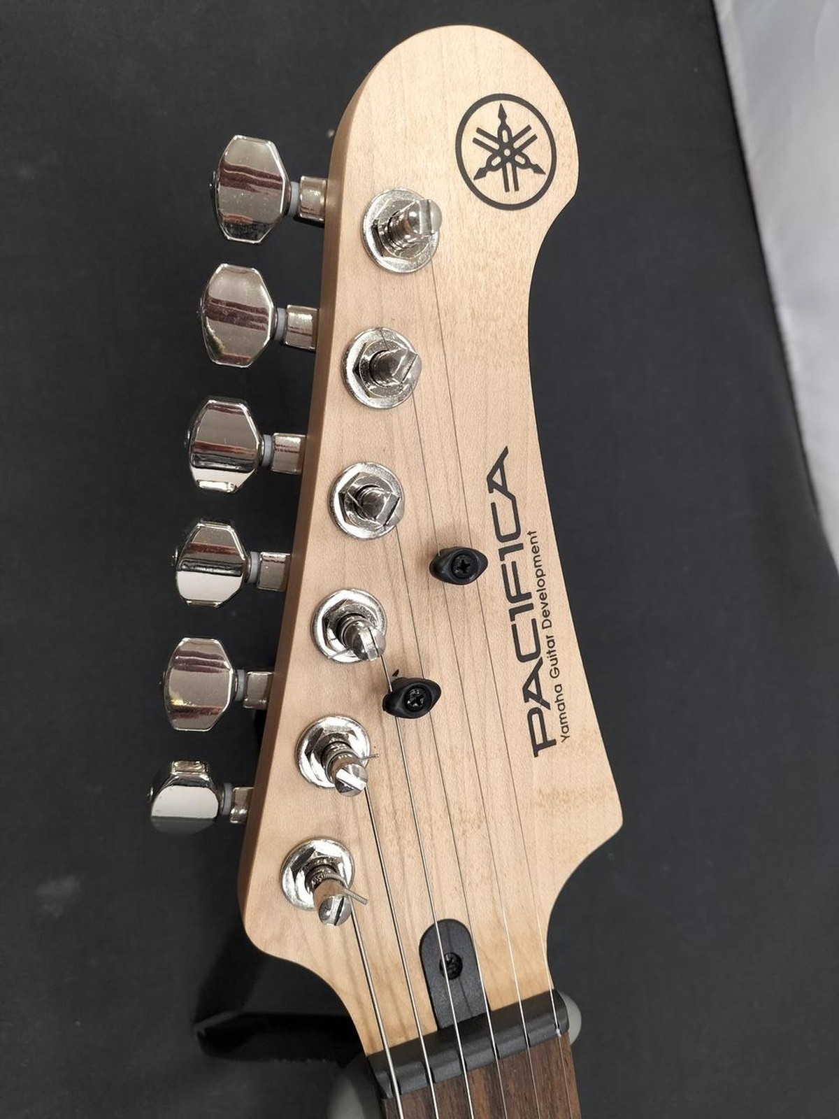 YAMAHA PAC311H Used Alder body Maple neck Redwood fingerboard Black w/Gig case