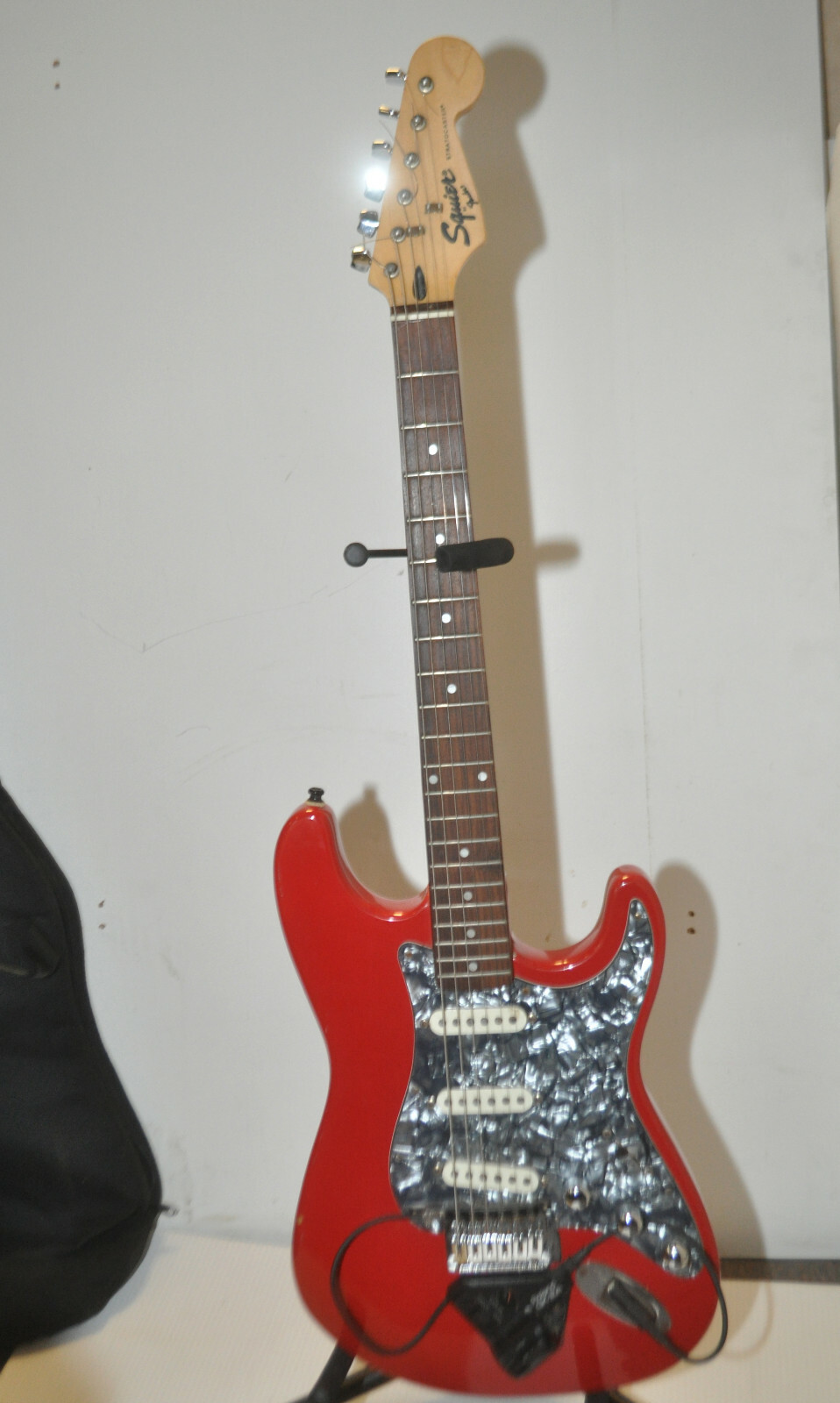 95-96 Fender Squier Stratocaster Guitar Korea w/ Roland GK-2A Pick-up Attachment