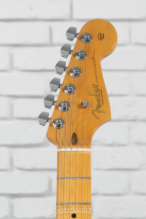 Fender American Professional II Stratocaster HSS – Sienna Sunburst with Maple