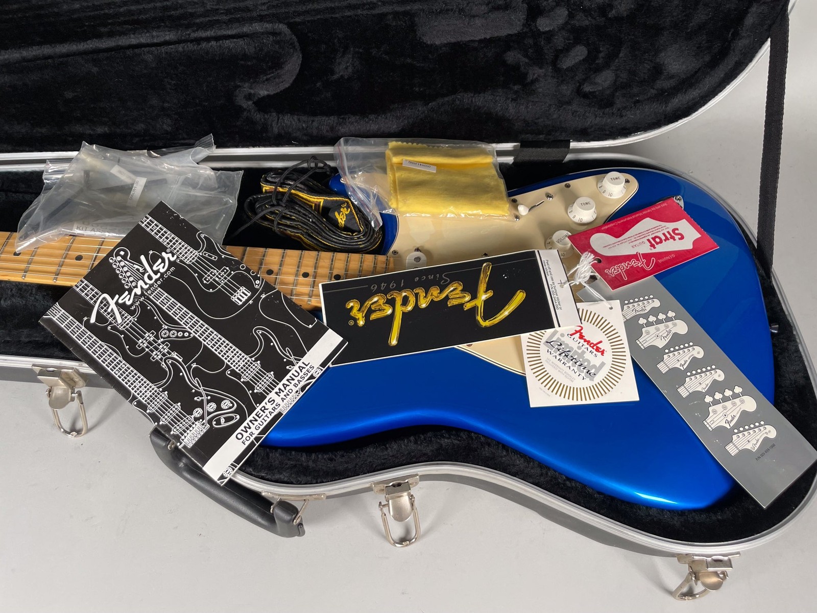 2004 Fender American Series 50th Anniversary Stratocaster Chrome Blue w/OHSC