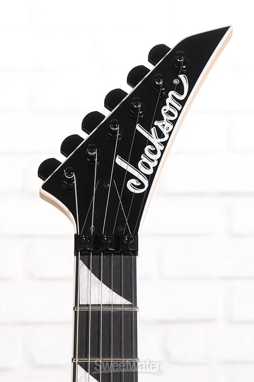 Jackson JS32 Warrior – Black with White Bevels