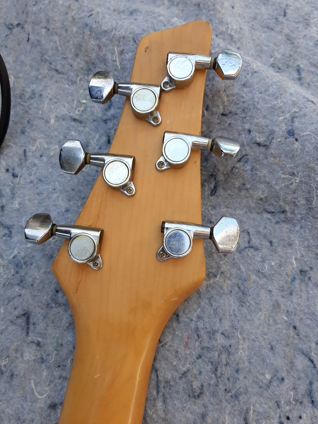 Rare Alvarez Electric Guitar With Soft Case Has Had Some Repairs Broken Nut
