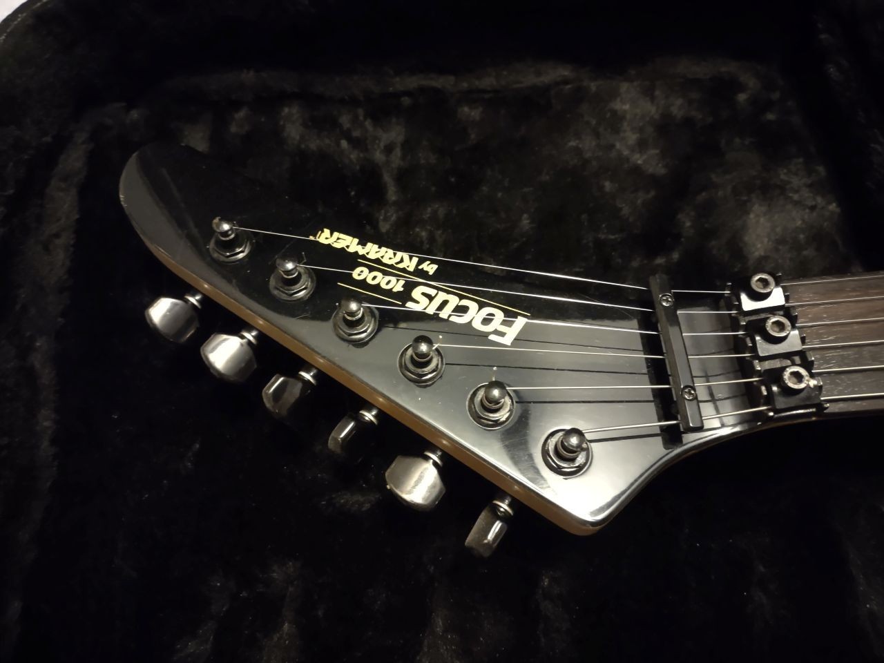 Kramer Focus 1000 (Custom leopard paint).