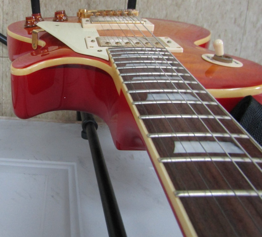 2007 Epiphone Les Paul Ultra Electric Guitar with Hard Case