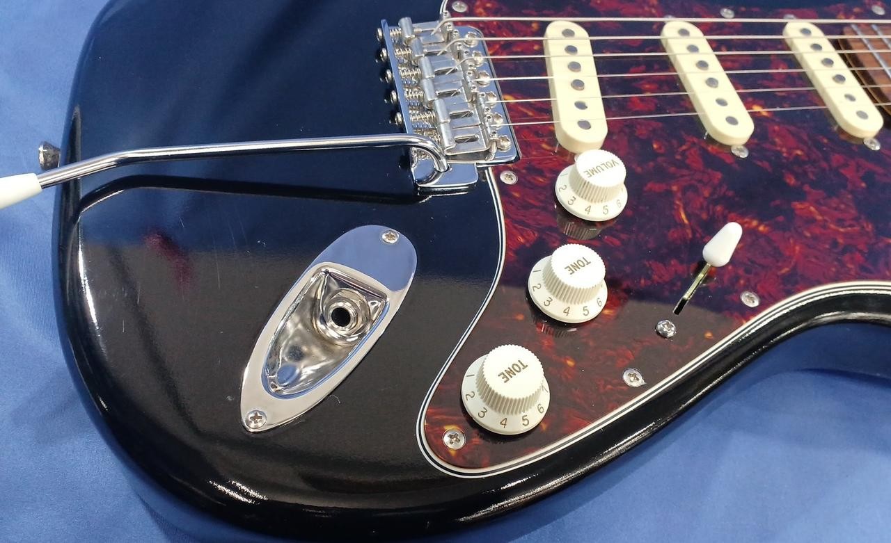 Moon ST-C Bk/r CR Used Electric Guitar [AUTH]