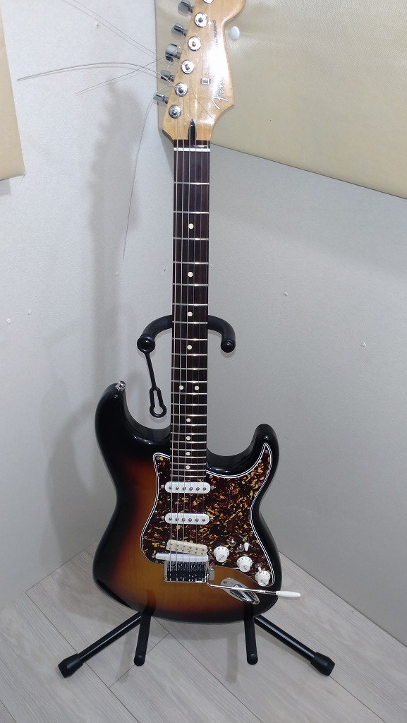 Roland Gc-1/Fender Mexico/Roland Gk Pickup Equipped/Guitar Synthesizer Compatibl
