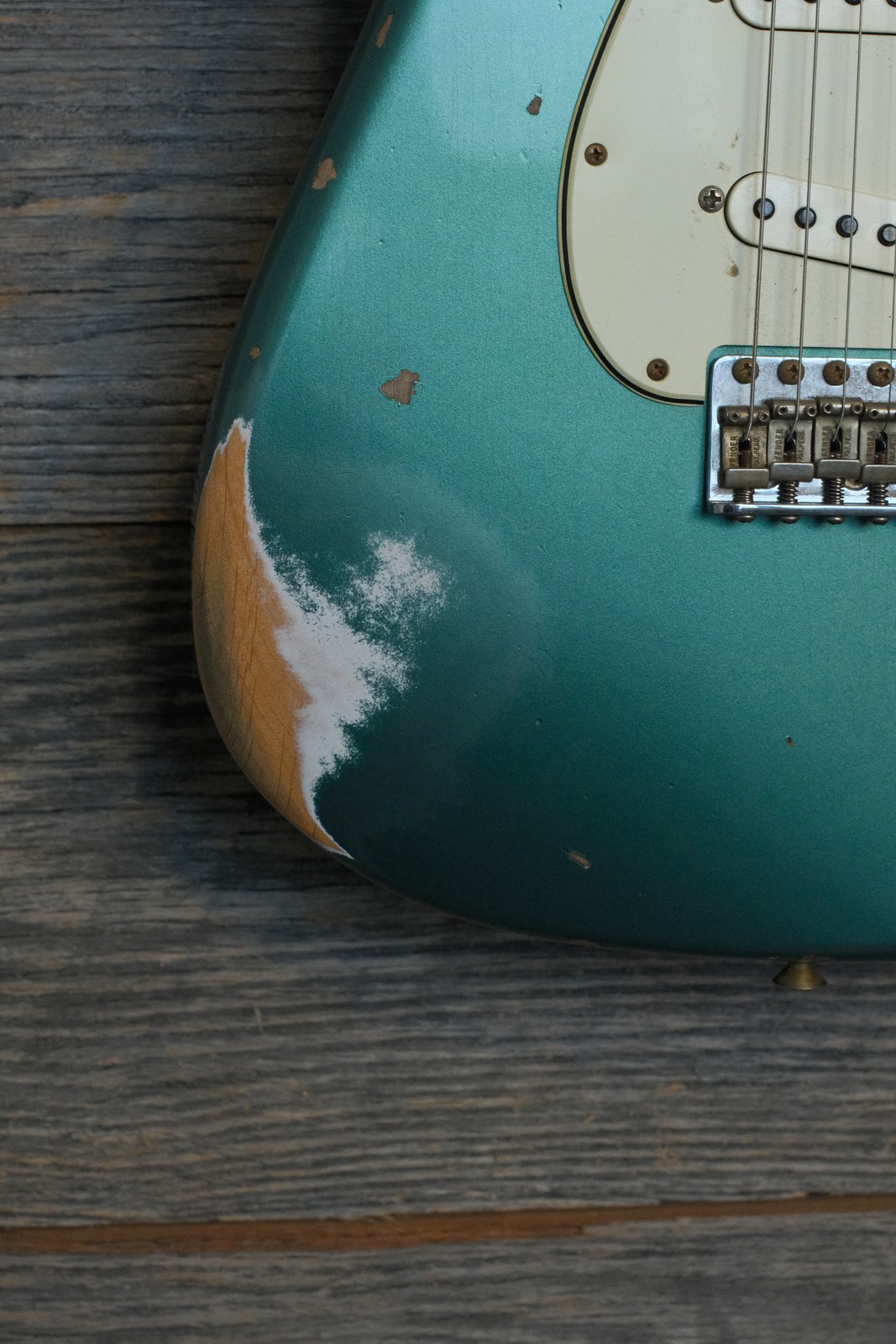 Used Fender Custom Shop 1963 Stratocaster Heavy Relic – Sherwood Metallic w/OHSC