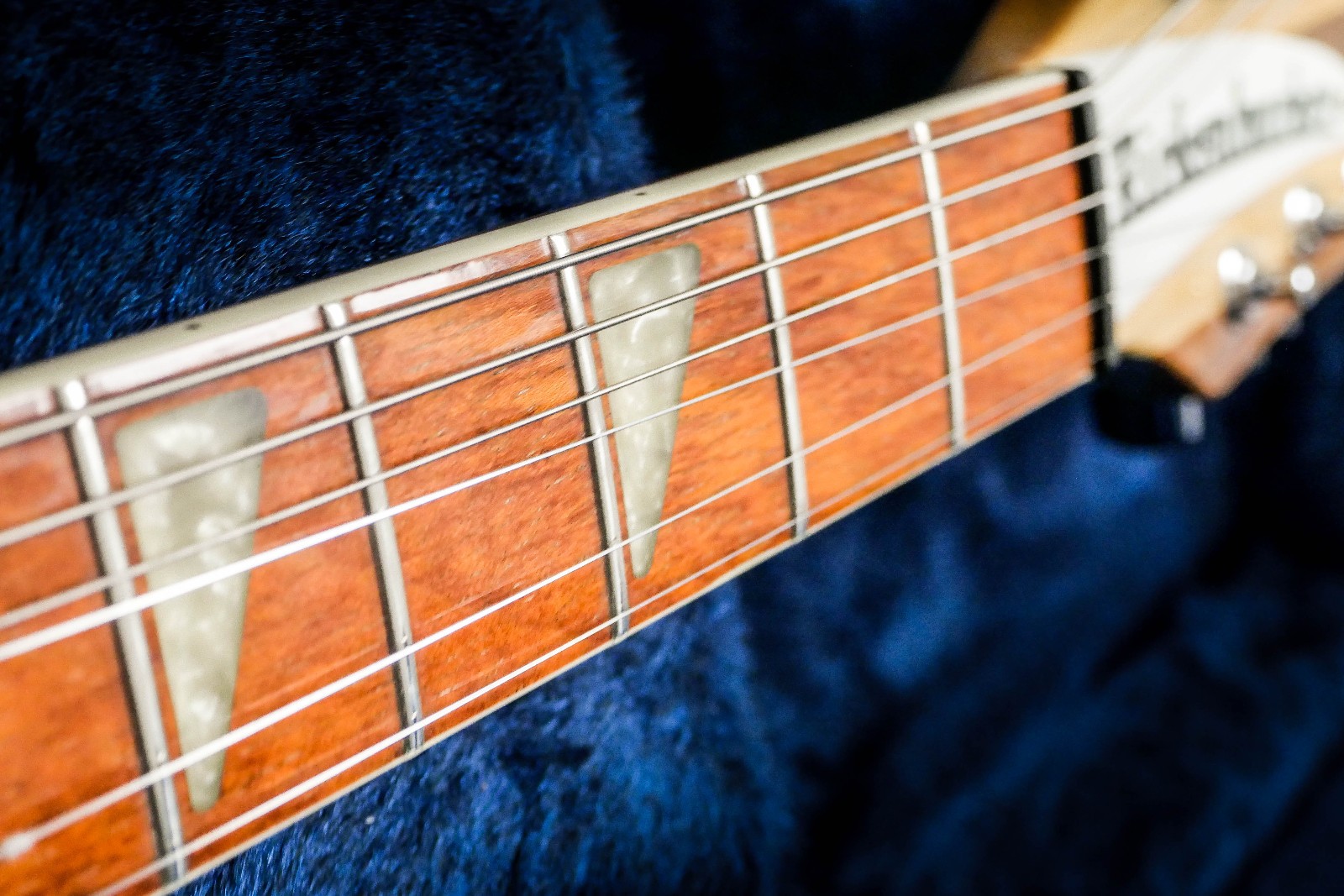1998 Rickenbacker 360 – Super Rare Custom Mapleglo w/ Case