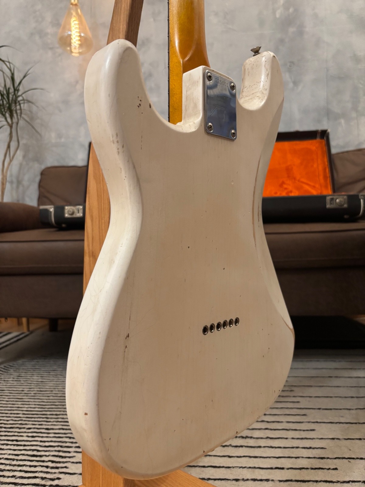 Fender Stratocaster GLAS Custom 1963 Vintage White Heavy Relic Hardtail Feather