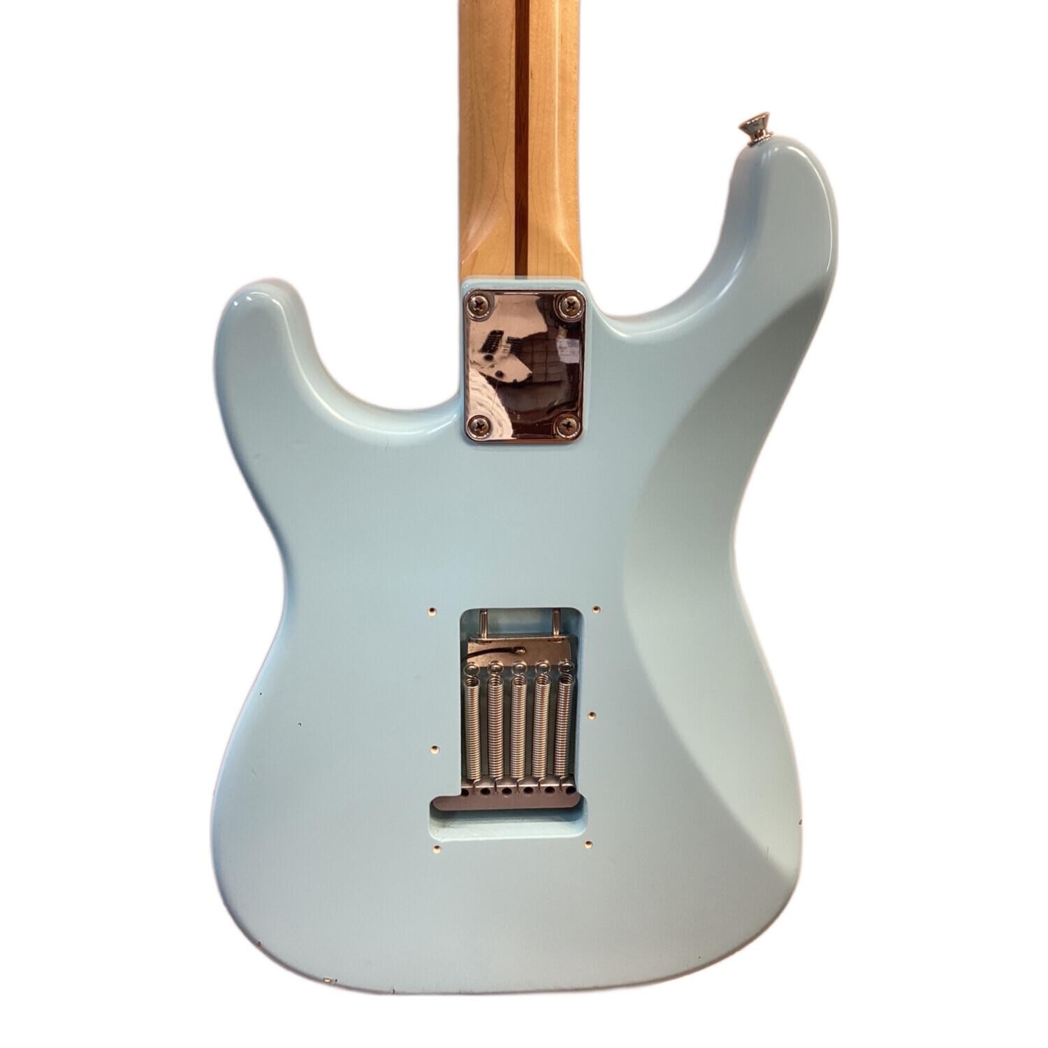 Fender Made in Japan Junior Collection Stratocaster Maple Arctic White E-Guitar