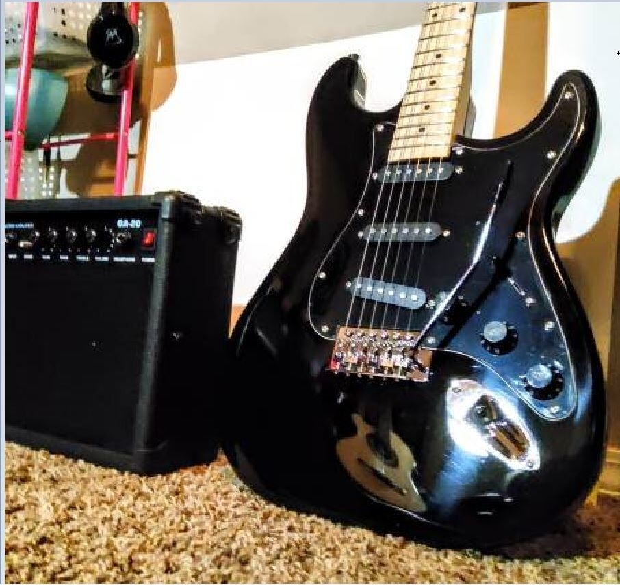 🎸OPEN BOX SPECIAL🎸+AMP! Unmkarked “S” Style Electric Guitar +Case/Bag +Strap!