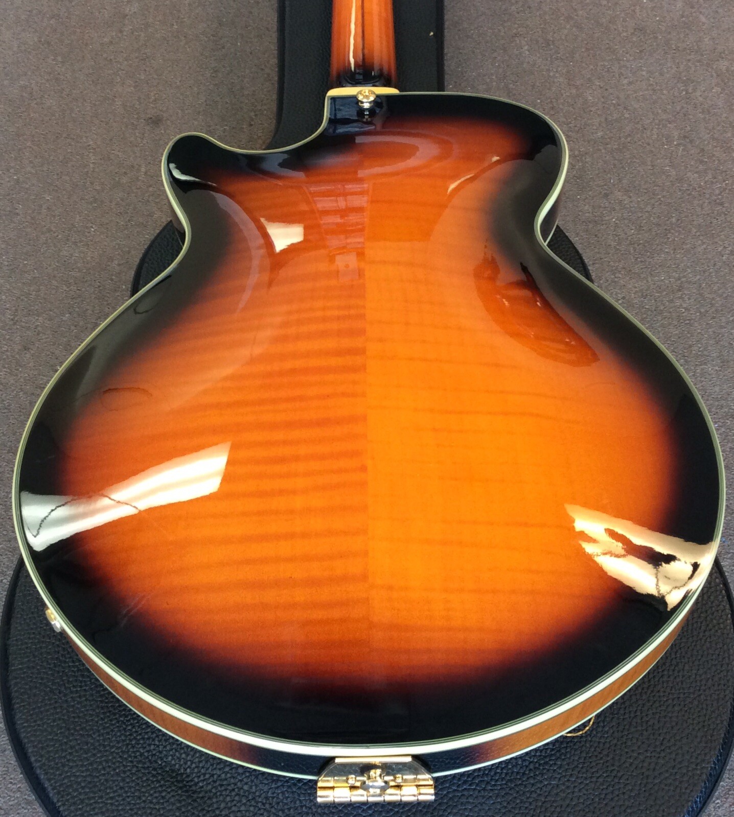 D’Angelico Excel EX-SS Cutaway Semi-Hollow Body Electric Guitar Sunburst OHSC