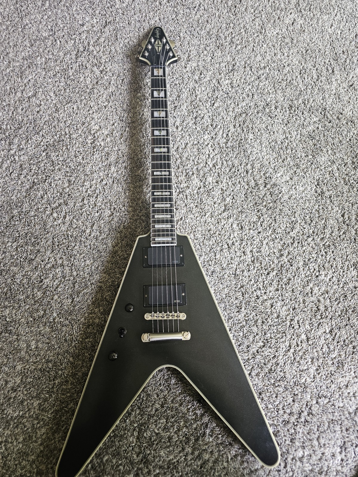 left handed Epiphone Prophecy Flying V Black 6-String Solidbody