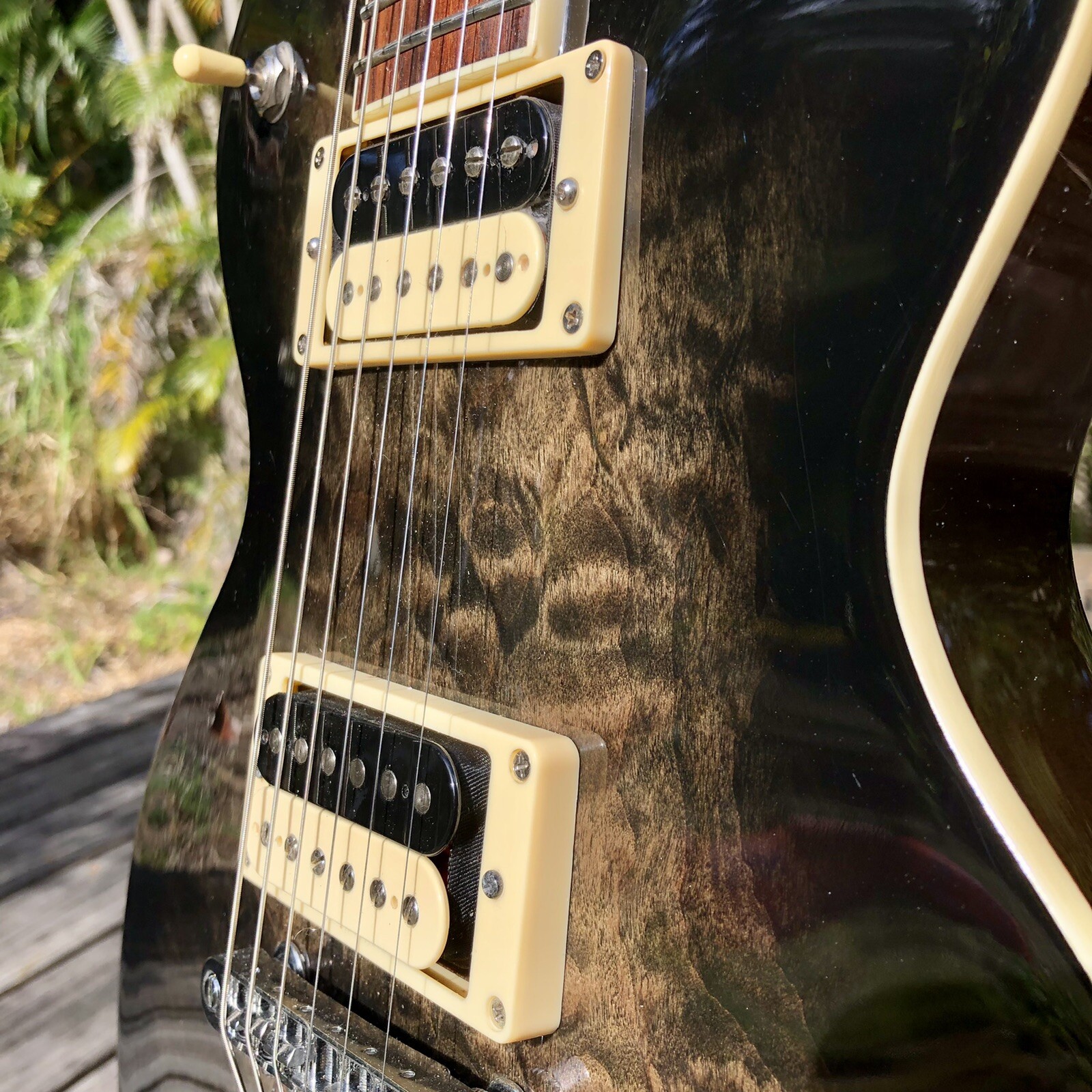 Upgraded Indio 66 DLX Plus Cobra Burst Quilt Top Single Cut Electric Guitar