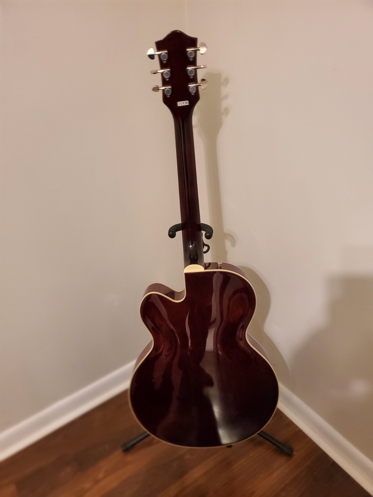 Gretsch G2420T Streamliner Single Cutaway Hollowbody with Bigsby Walnut Stain
