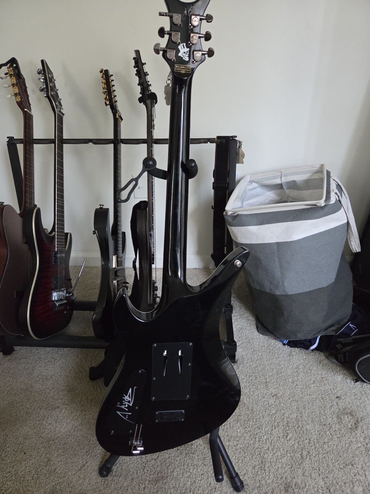 Schecter Synyster Gates 2012 Especial Sign By Zacky V Comes With Hard Case