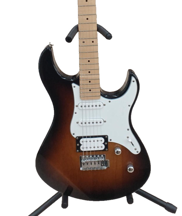 [YAMAHA] Pacifica PAC112VM ST Type Electric Guitar Main Unit Only With Arm Used
