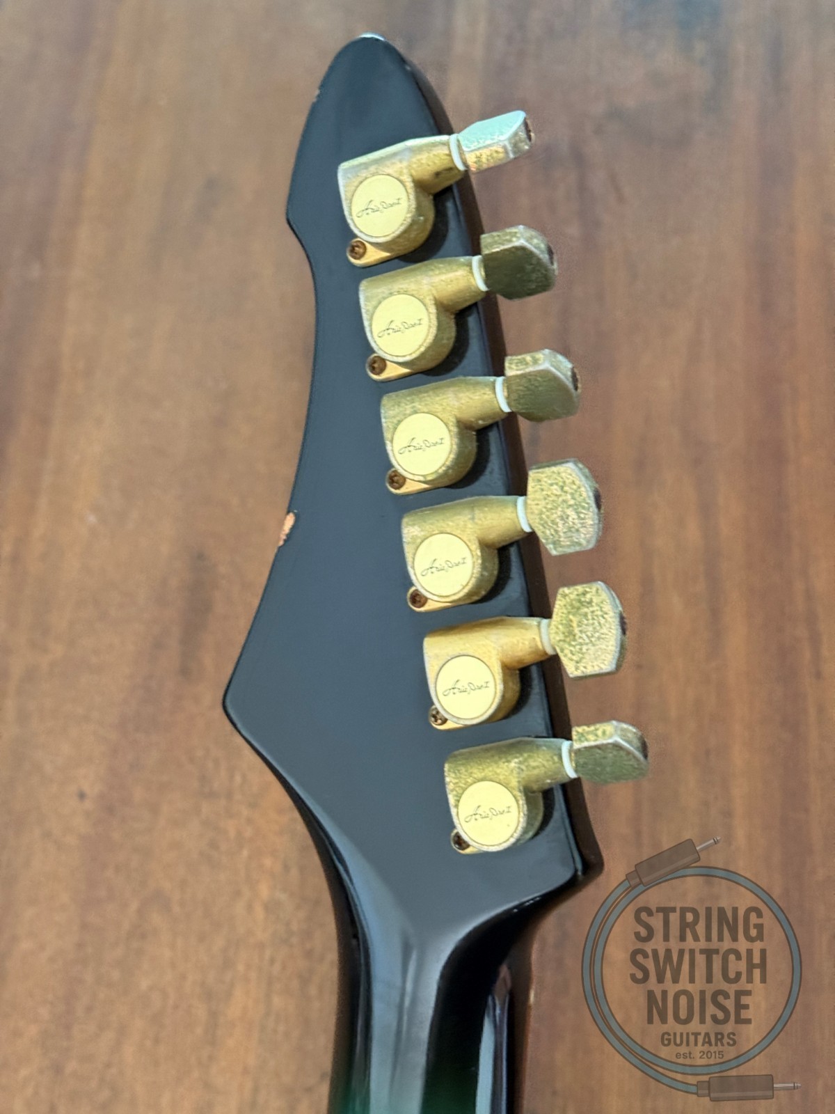 Aria Pro II, Explorer Guitar, ZZ Deluxe, Blue Black Burst, MIJ, 1983