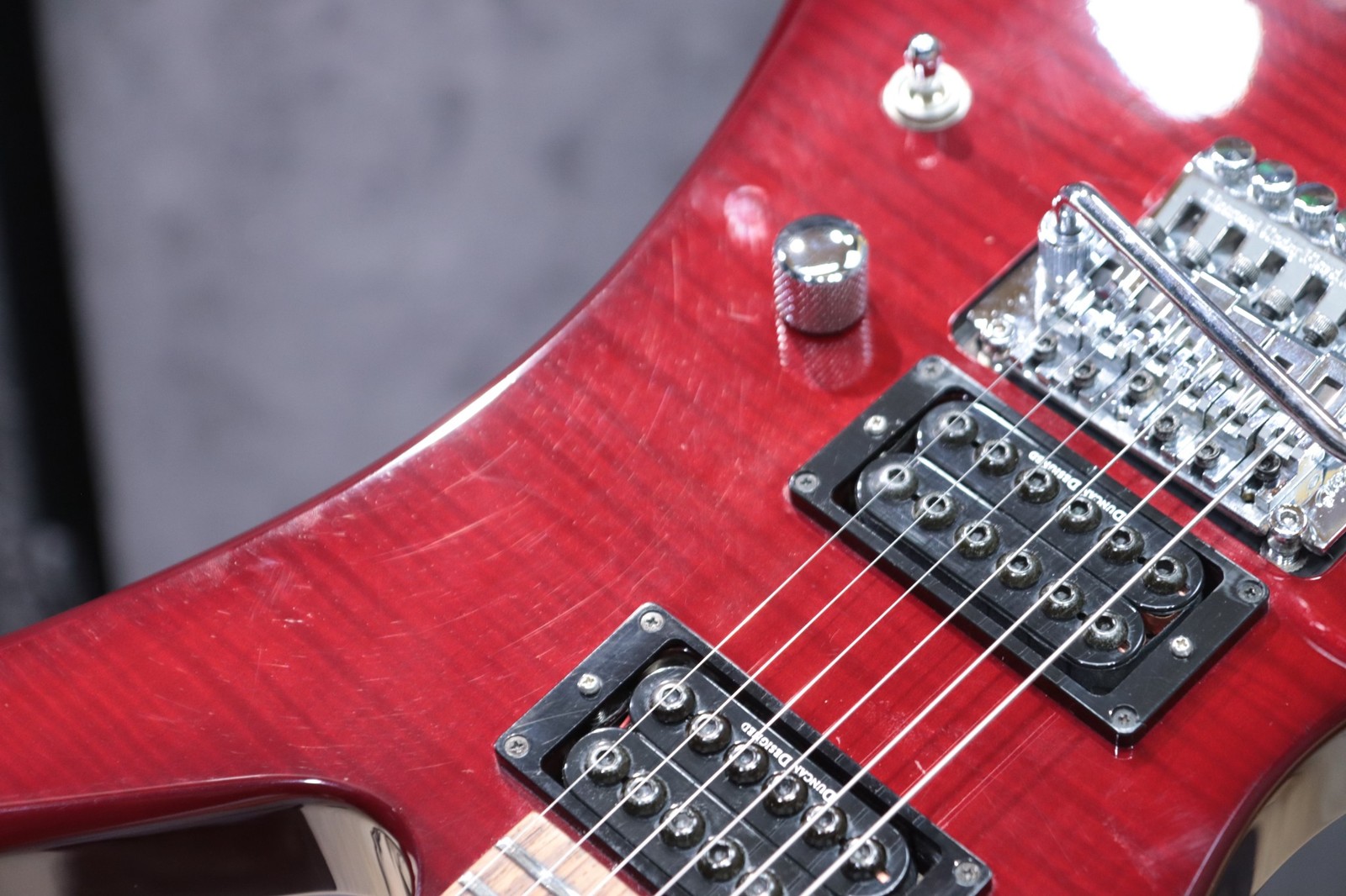 Jackson Kelly KE3 Pro Series Transparent Red Flame Maple Top El. Guitar w/Bag