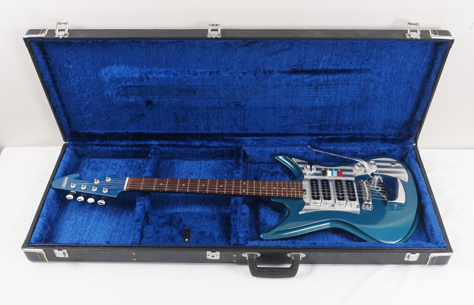 Vintage 60’s Silvertone 759-1437 Shark Fin (Teisco WG4L / K-4L) Blue w/ Case