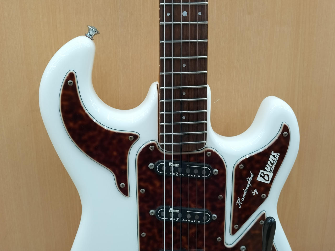 BURNS THE LEGEND Electric Guitar
