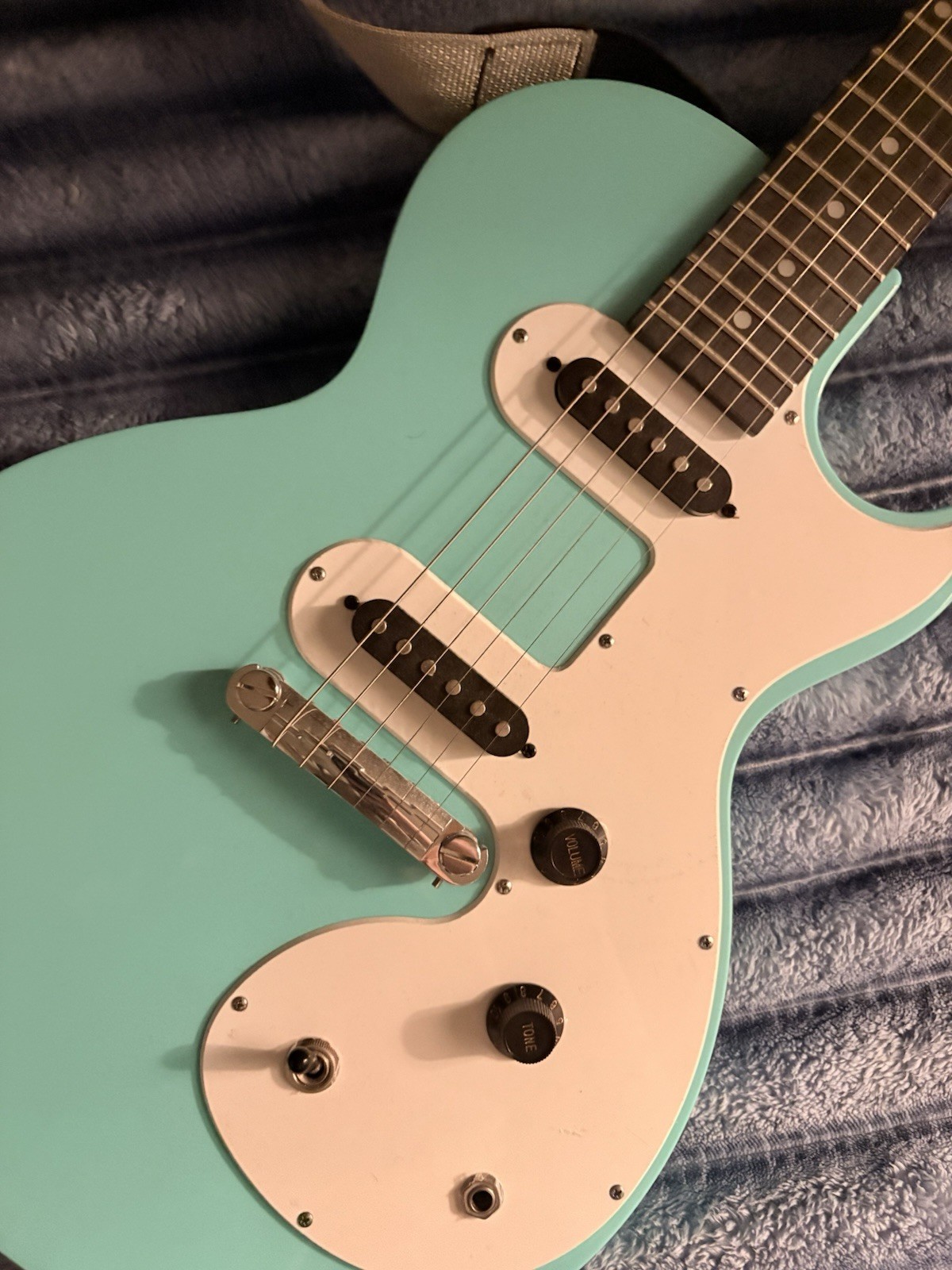 Epiphone Les Paul SL Blue Solid Body 6-String RH Rosewood 22-Fret Strap