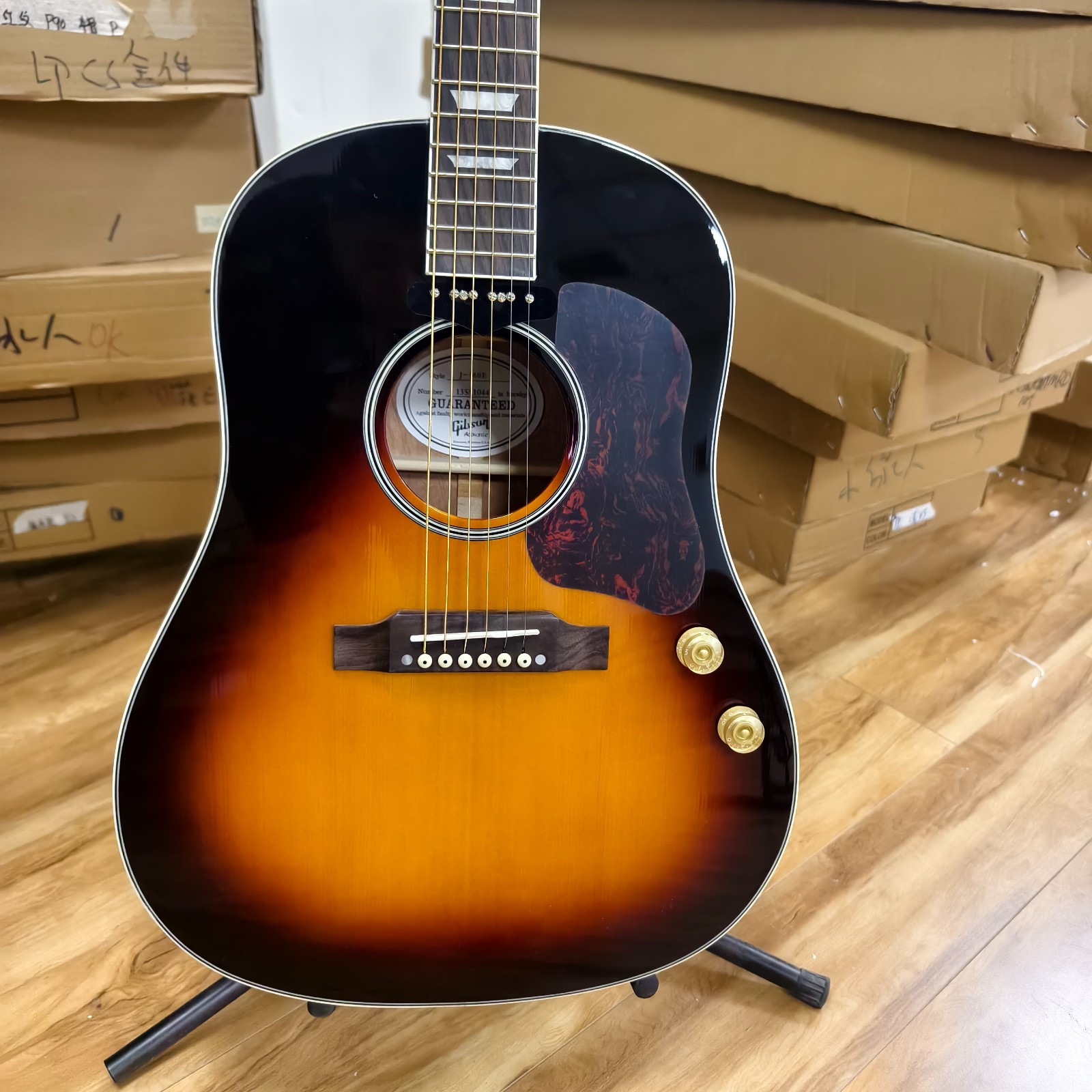Ship US J-160E Original Acoustic-Electric Guitar – Vintage Sunburst Jumbo Body