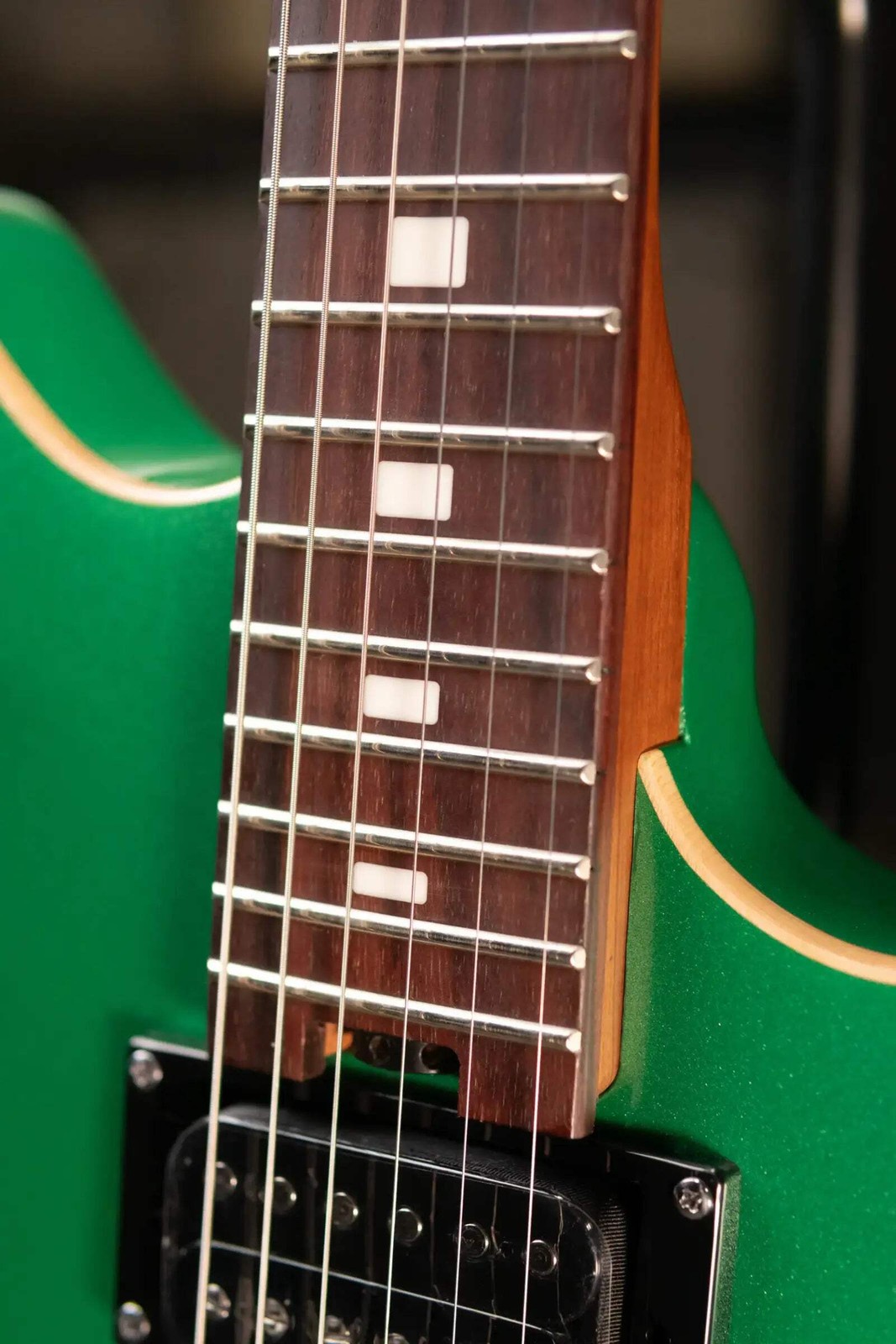 EVH SA-126 Standard Semi-Hollowbody Electric Guitar – Pelham Green