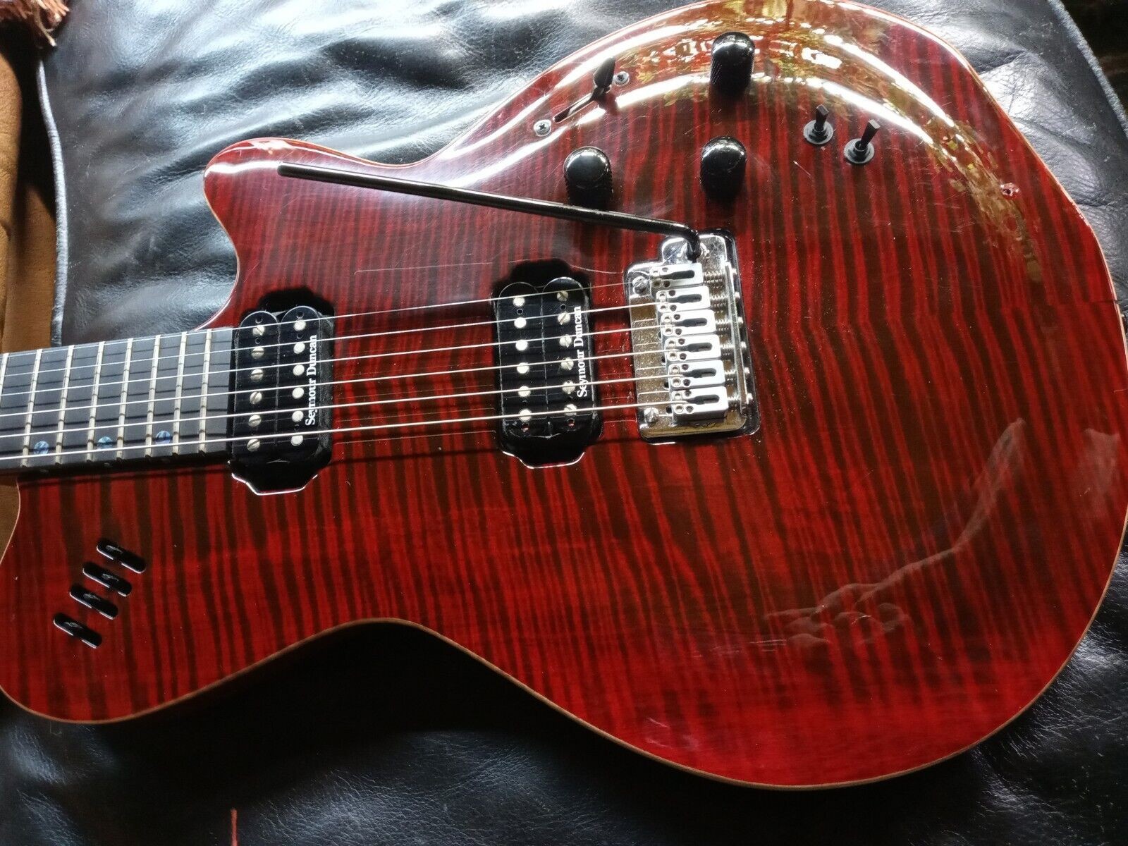 Godin LGXT Flamed Maple Top HH with Tremolo
