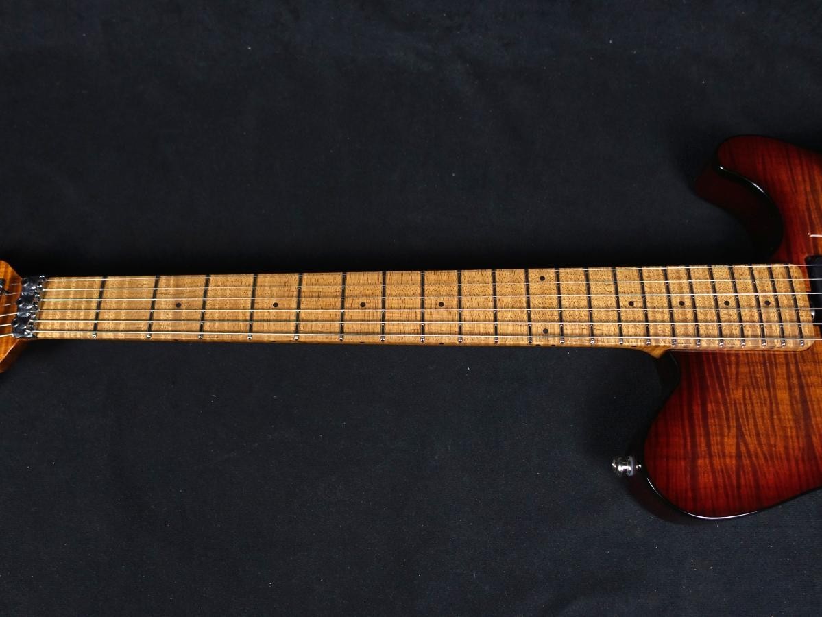MUSIC MAN AXIS Used Maple+Basswood body Roasted Amber Flame w/Semi-hard case
